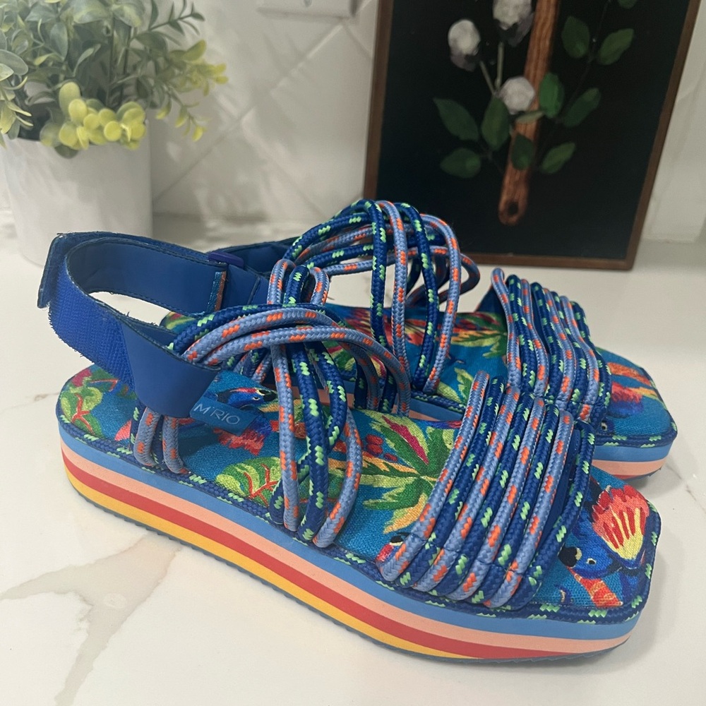 Farm Rio women platform adjustable sandal Macaw blue open toe US 9 EU 40 EUC